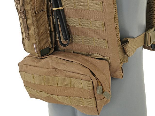 Штурмовий Plate Carrier з аналогом балістичних пластин - Olive [8FIELDS] (для страйкболу) M51611027-1-OD фото