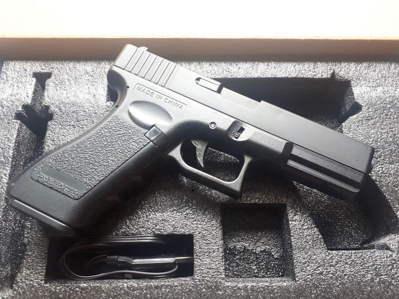 Страйкбольный пистолет Cyma Glock 18C Mosfet Edition Metal gearbox AEP CM.030S(без АКБ)[CYMA] (для страйкбола) CM030S(033857) фото