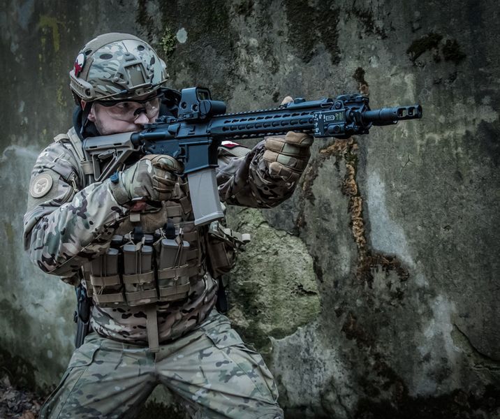 Тройной подсумок на 6 магазинов M4/M16/AR-15 - Black [8FIELDS] (для страйкбола) M51613094-BK фото