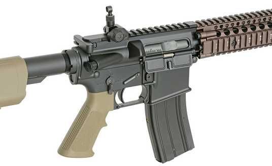 Купити Штурмова гвинтівка Daniel Defense MK18 Gas Rifle – Tan [EMG