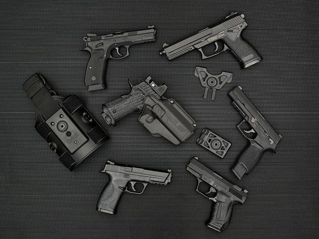 Кобура Per-Fit для более чем 80 моделей пистолетов - Black [Amomax] AM-UH фото