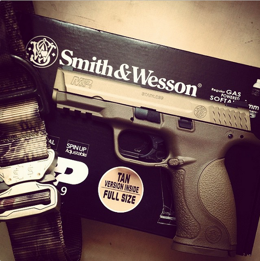 Страйкбольный пистолет Smith & Wesson M&P 9 [CyberGun] (для страйкбола) CYB-02-009275 фото