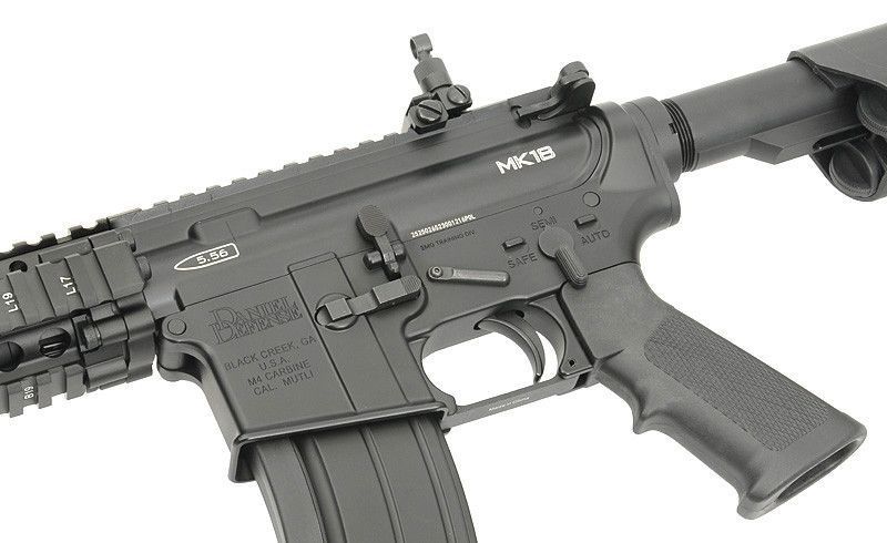 Штурмовая винтовка Daniel Defense MK18 Gas Rifle - Black [EMG] [Golden Eagle]&nbsp;(для страйкбола) MC6593M фото