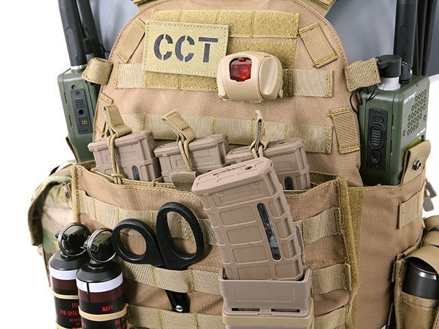 Ultimate Operator Plate Carrier с аналогам баллистических пластин - Coyote [8FIELDS] (для страйкбола) M51616094-1-TAN фото